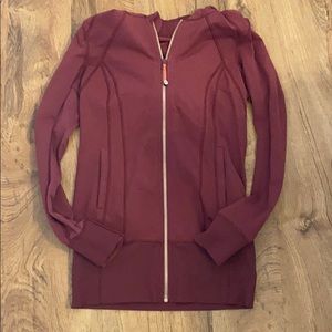 Lululemon women’s jacket. Size 8. Maroon in color.